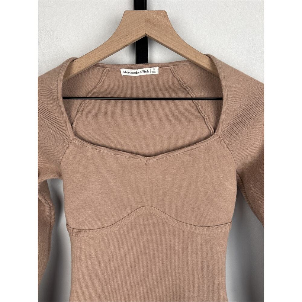 Abercrombie & Fitch Knit Bodysuit‎ Size Small Beige Sweetheart Neck Long Sleeve - Picture 2 of 11